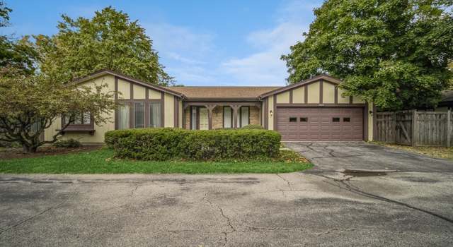 Photo of 1406 Estate Ln, Glenview, IL 60025