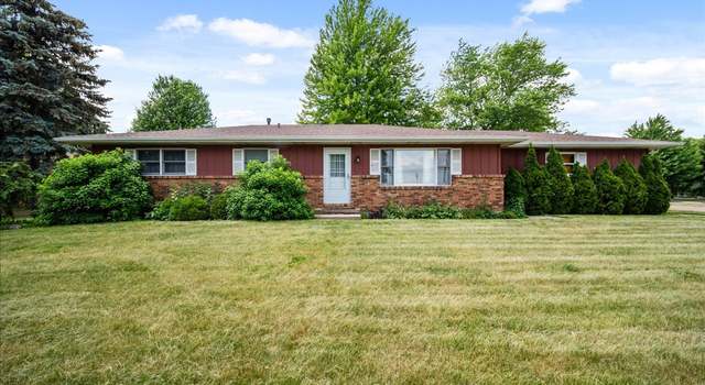 Photo of 1410 Randall Ct, Aurora, IL 60506