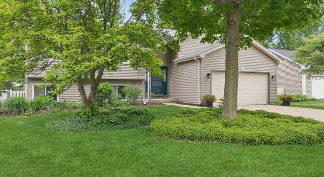 Photo of 6S024 Westwind Dr, Naperville, IL 60563