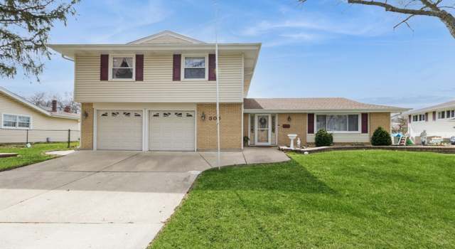 Property at 305 Williams Dr, Schaumburg, IL 60193, 4 beds, 2.5 baths