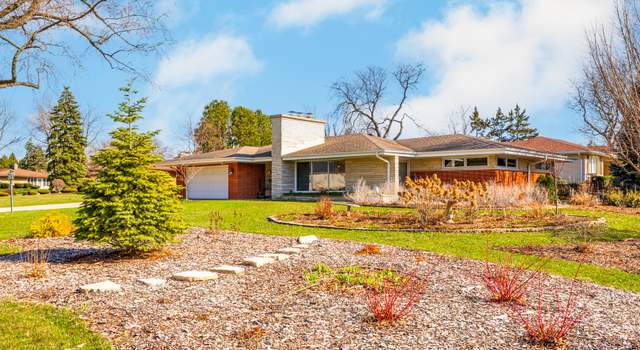 Photo of 3012 38th St, Oak Brook, IL 60523