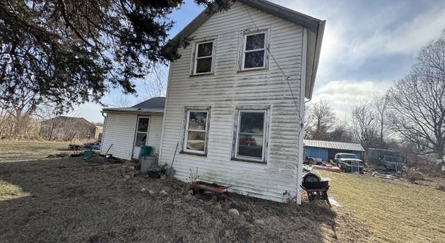 Photo of 307 E Monroe St, Altona, IL 61414