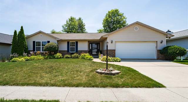Photo of 1807 Trails Dr, Urbana, IL 61802
