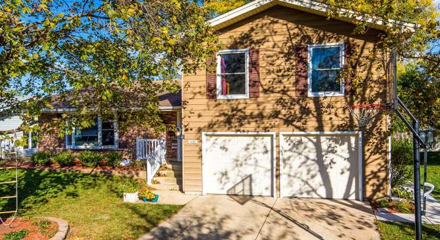Photo of 1455 N Oakmont Rd, Hoffman Estates, IL 60169