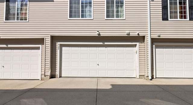 Photo of 337 W Treehouse Ln Unit 11-2, Round Lake, IL 60073
