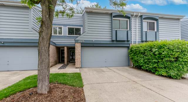 Photo of 205 Lakeshore Ln, Bloomingdale, IL 60108