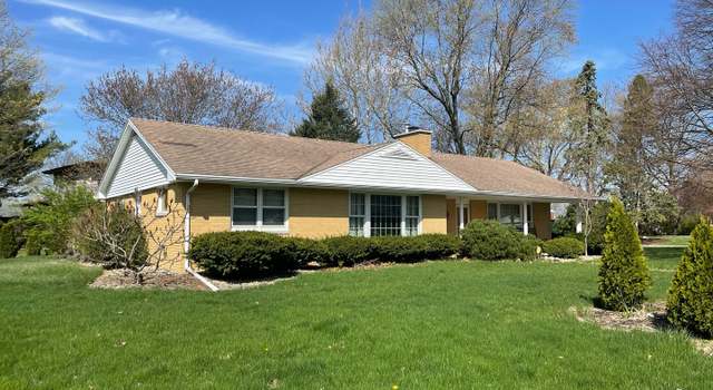 Photo of 701 Eden Park Dr, Rantoul, IL 61866