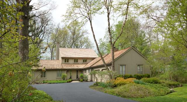 Photo of 145 Brierfield Ct, Lake Bluff, IL 60044