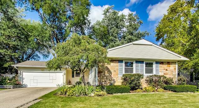 Photo of 419 Regent Dr, Buffalo Grove, IL 60089