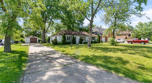 Photo of 930 S Chatham Ave, Addison, IL 60101