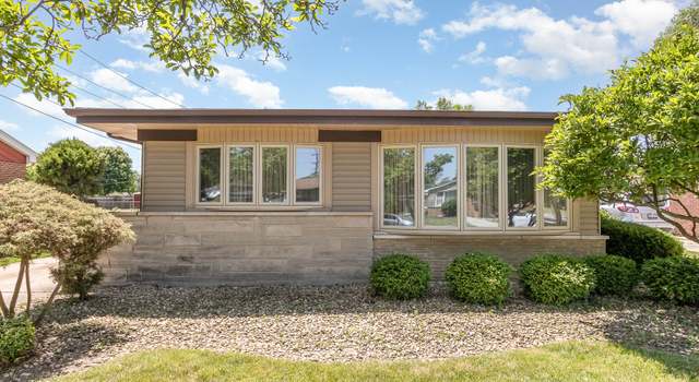 Photo of 62 E Arquilla Dr, Chicago Heights, IL 60411