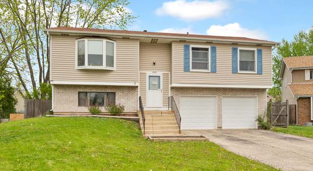 Photo of 1040 Dover Ln, Aurora, IL 60504