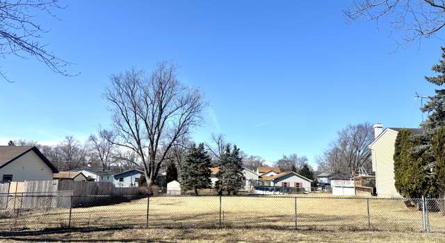 Photo of 1414 N Pleasant Dr, Round Lake Beach, IL 60073