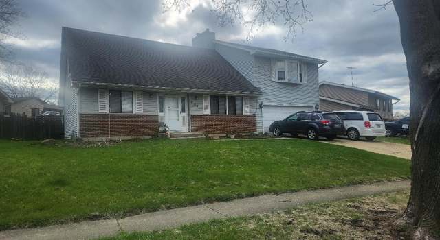 Photo of 605 Kensington Dr, Mchenry, IL 60050