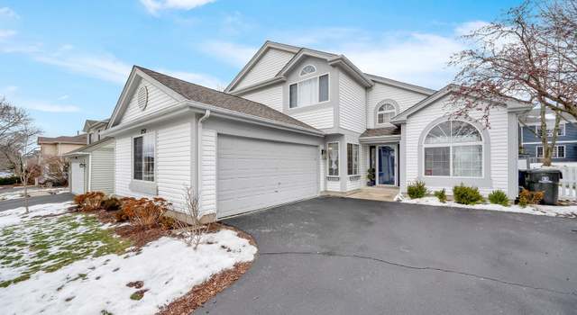 Photo of 1752 Coach Dr, Naperville, IL 60565