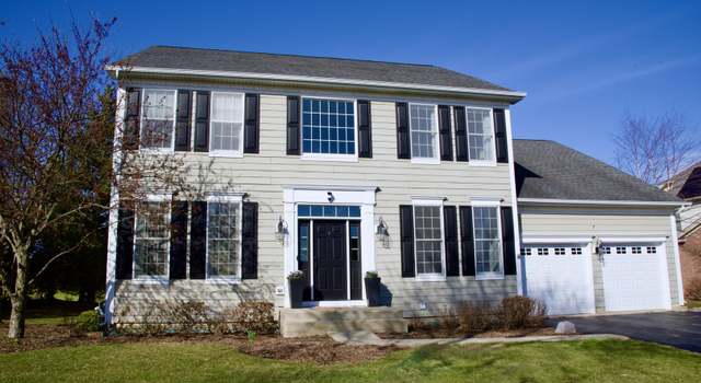 Photo of 7 Tournament Dr S, Hawthorn Woods, IL 60047
