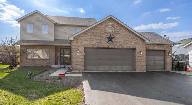 Photo of 227 Wolverine Dr, Oswego, IL 60543