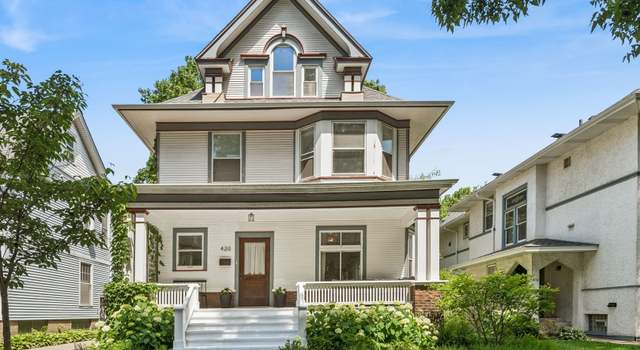 Photo of 420 N Grove Ave, Oak Park, IL 60302