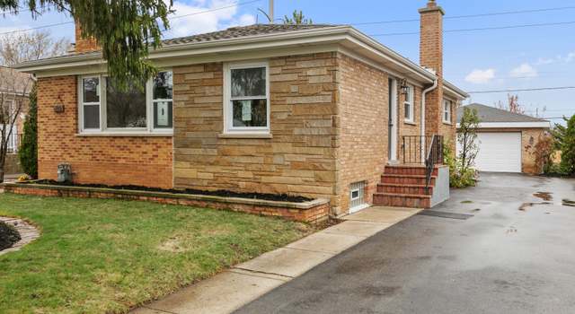 Photo of 551 Barberry Rd, Highland Park, IL 60035