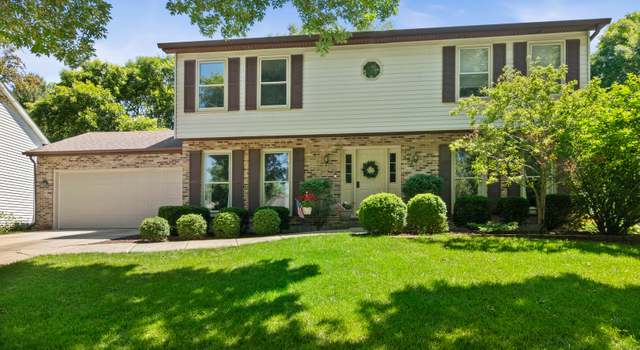 Photo of 932 Piedmont Cir, Naperville, IL 60565