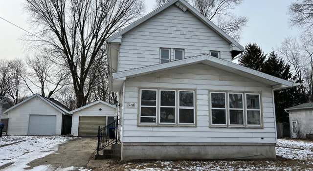 Photo of 1216 N Roosevelt Ave, Bloomington, IL 61701