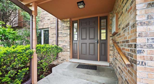 Photo of 963 West Ct Unit E, Naperville, IL 60563