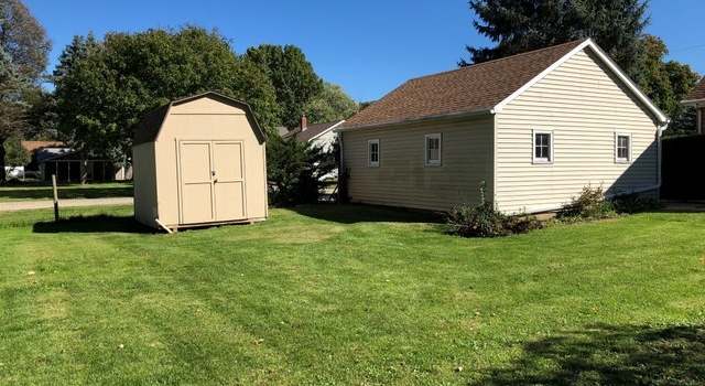 Photo of 303 W Marshall St, Belvidere, IL 61008