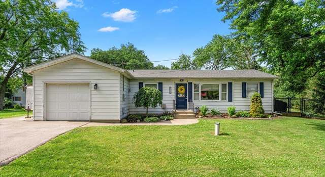 Photo of 8013 Craig Dr, Wonder Lake, IL 60097
