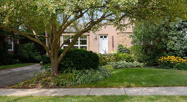 Photo of 530 Hermitage Dr, Deerfield, IL 60015