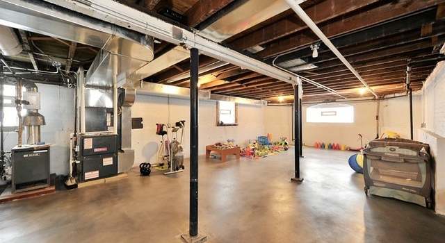 Photo of 6310 W Peterson Ave, Chicago, IL 60646