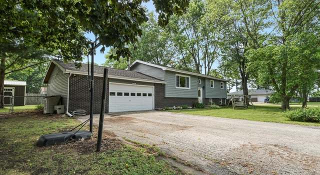Photo of 1696 Willowdale Dr, St. Joseph, IL 61873