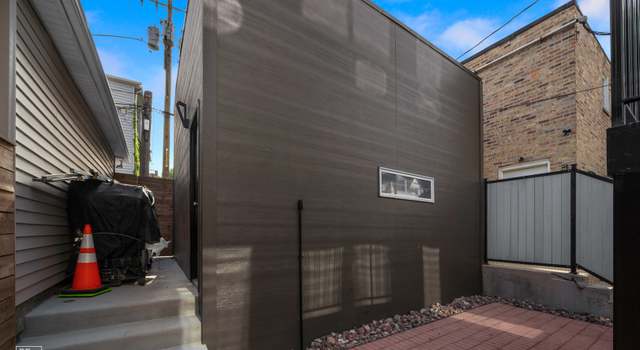 Photo of 822 N Fairfield Ave, Chicago, IL 60622
