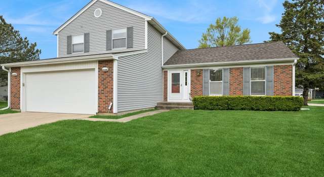 Photo of 690 Aberdeen Ln, Buffalo Grove, IL 60089