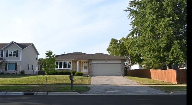 Photo of 315 Indianwood Ln, West Chicago, IL 60185
