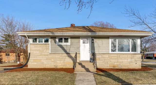 Photo of 7076 W Birchwood Ave, Niles, IL 60714