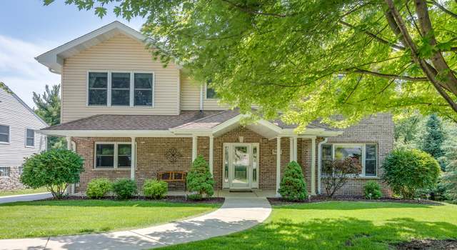 Photo of 5607 Pershing Ave, Downers Grove, IL 60516