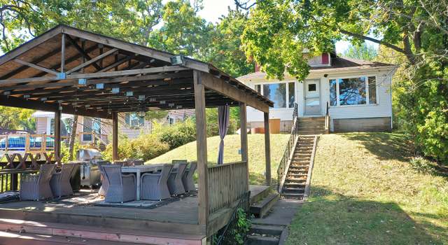 Photo of 5122 W Lake Shore Dr, Wonder Lake, IL 60097