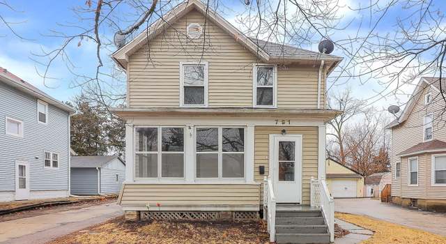 Photo of 791 E Benton St, Aurora, IL 60505