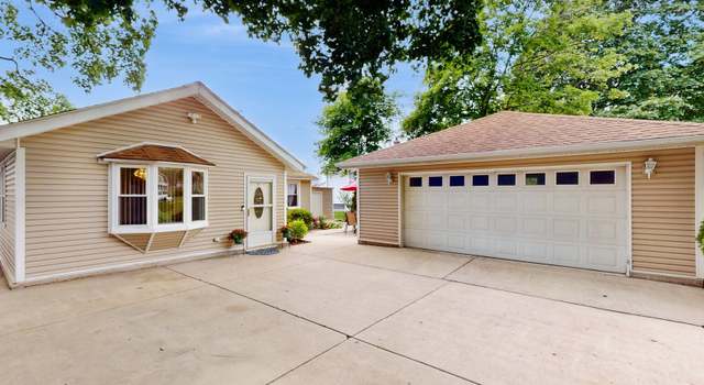 Photo of 1385 E Forest Ave, Des Plaines, IL 60018