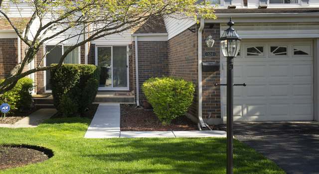 Photo of 124 W Wimbolton Dr, Mount Prospect, IL 60056