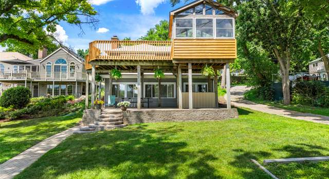 Photo of 5110 W Lake Shore Dr, Wonder Lake, IL 60097