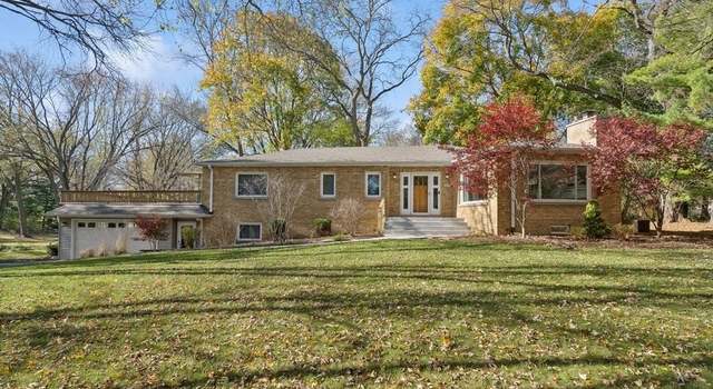 Photo of 310 Warwick Rd, Tower Lakes, IL 60010