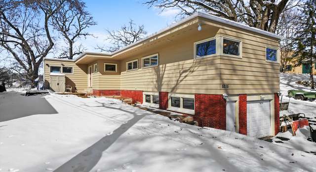 Photo of 5215 E Lake Shore Dr, Wonder Lake, IL 60097