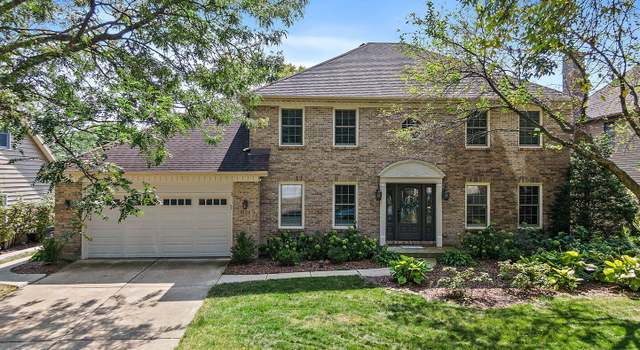 Photo of 1628 Ambleside Cir, Naperville, IL 60540