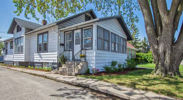 Photo of 802 N Lewis Ave, Waukegan, IL 60085
