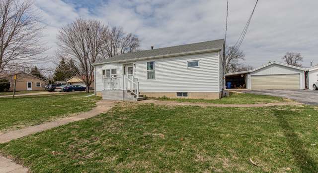 Photo of 124 E 4th St, Wyanet, IL 61379