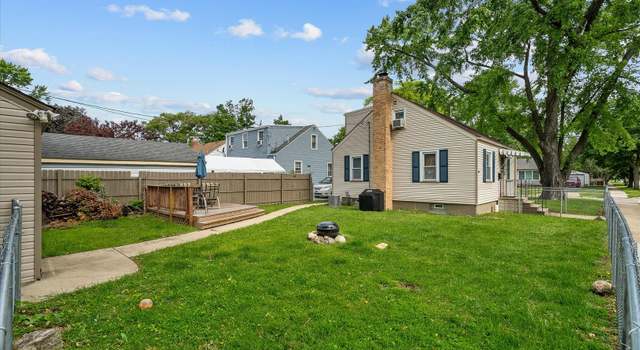 Photo of 424 Howard Ave, Aurora, IL 60506