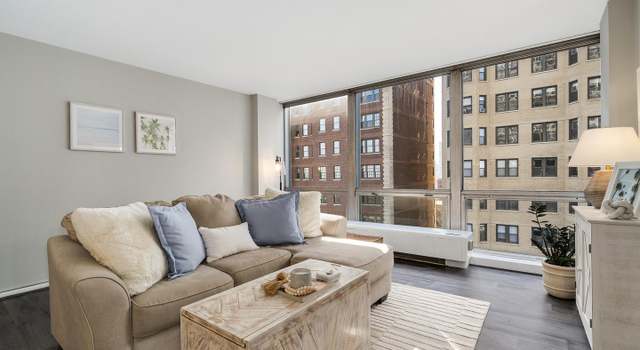 Photo of 2400 N Lakeview Ave #1008, Chicago, IL 60614