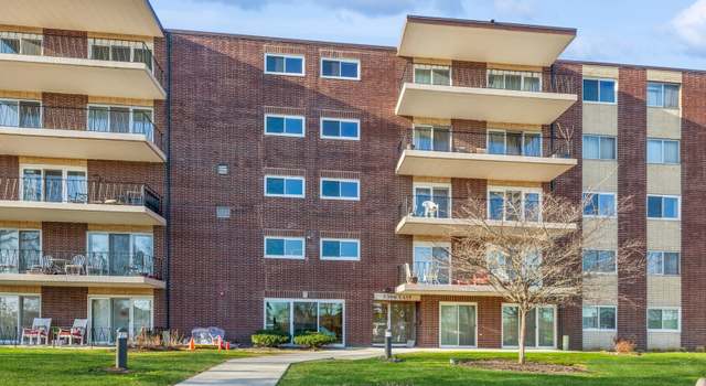Photo of 5300 Walnut Ave Unit 13C, Downers Grove, IL 60515