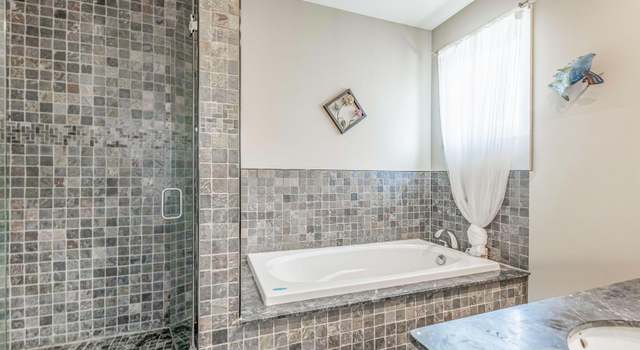 Photo of 74 E Pershing Rd #2, Chicago, IL 60653